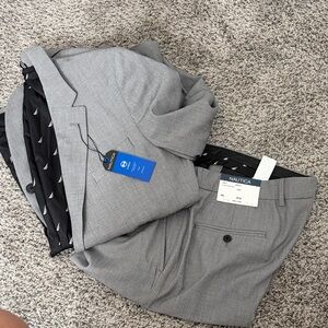 Nautica Classic Gray Suit Ensemble